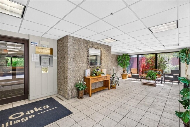 Building Photo - 55 Tall Oaks Dr