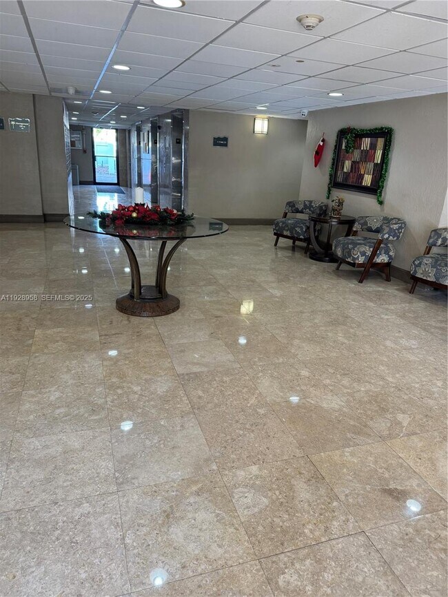 Building Photo - 1805 Sans Souci Blvd