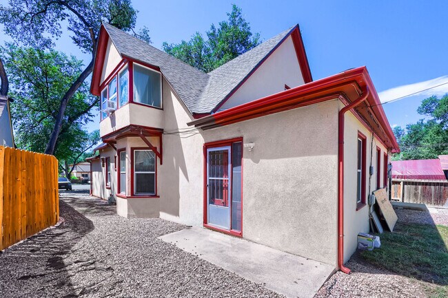 Building Photo - 2440 E Willamette Ave