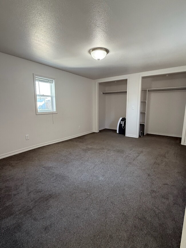 Building Photo - 1327 Oriental Ave