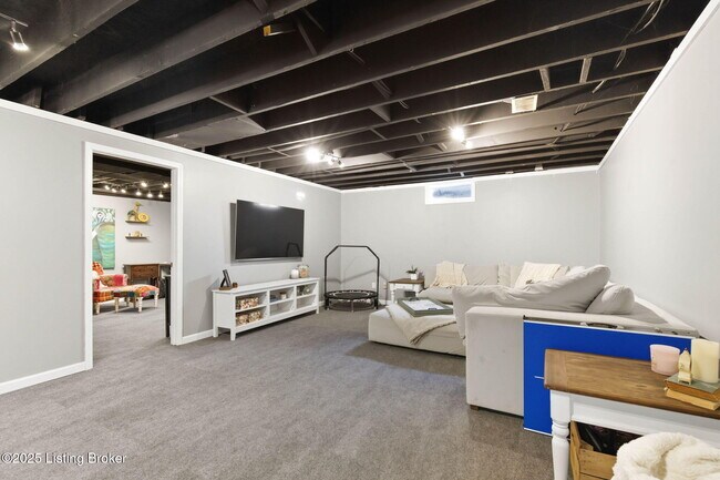 Building Photo - 1239 Westlynne Way