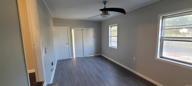 Building Photo - 1604 Texas St