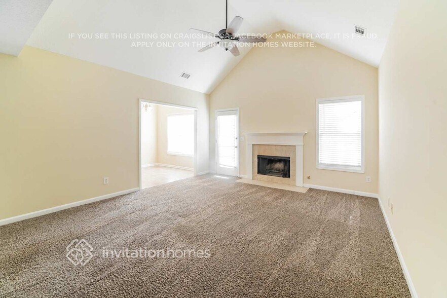 Building Photo - 3061 Ridgeview Dr