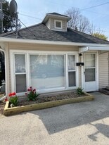 Building Photo - 402 Caroline St