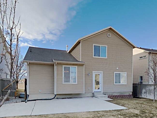 Building Photo - 7898 Cochise Way