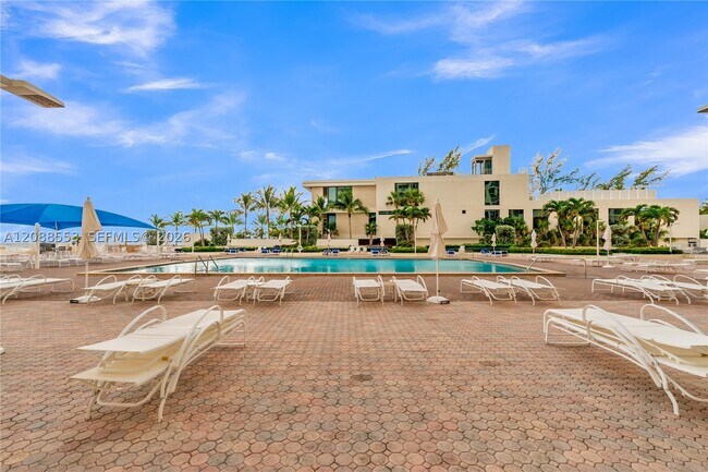 Building Photo - 3180 S Ocean Dr