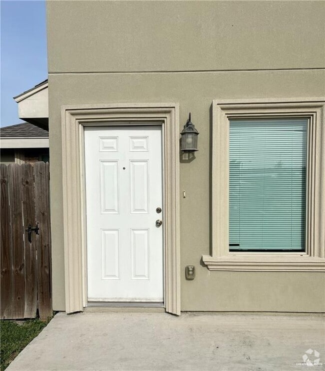 Building Photo - 2304 Taxco Ct