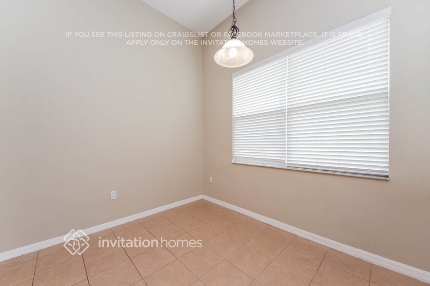 Building Photo - 2856 Majestic Isle Dr
