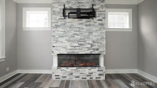 Building Photo - 65 Poe Ave