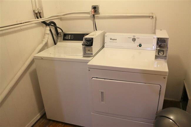 Building Photo - 816 Bloomfield St