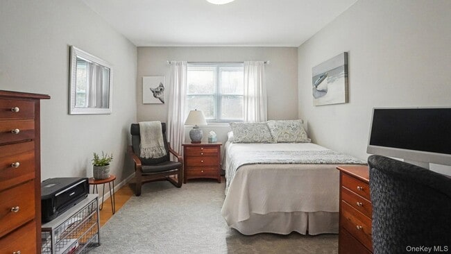 Building Photo - 100 E Sunnyside Ln