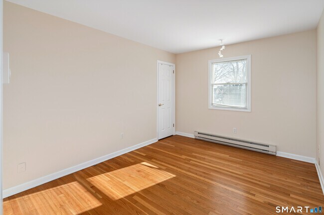 Building Photo - 48 Lanell Dr