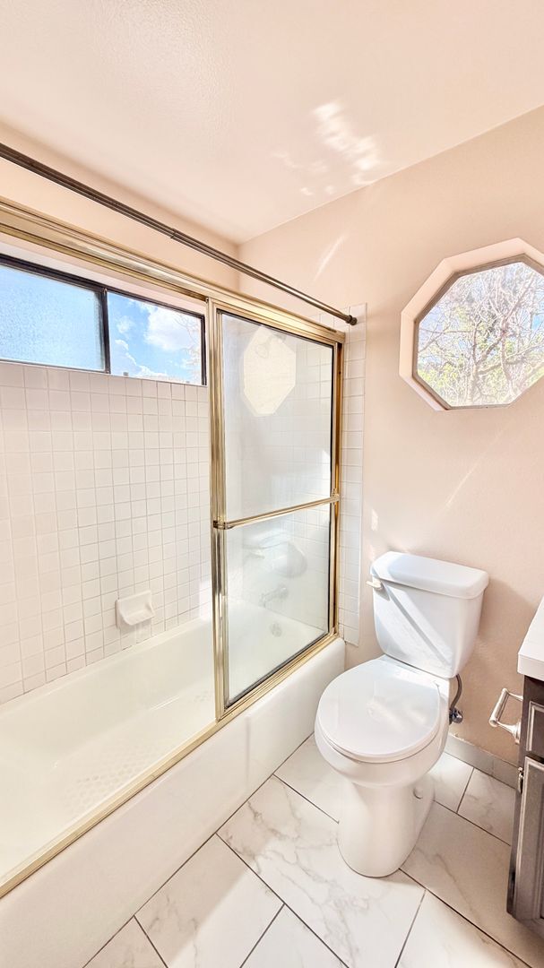 Building Photo - Beautifully Updated Two-Story Townhome on the Pala Mesa Golf Course in Fallbrook!