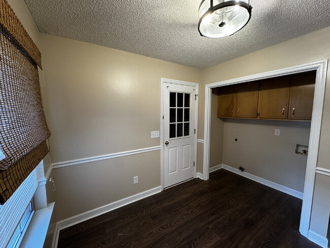 Building Photo - Home for Rent