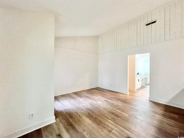 Building Photo - 402 75th Ave N