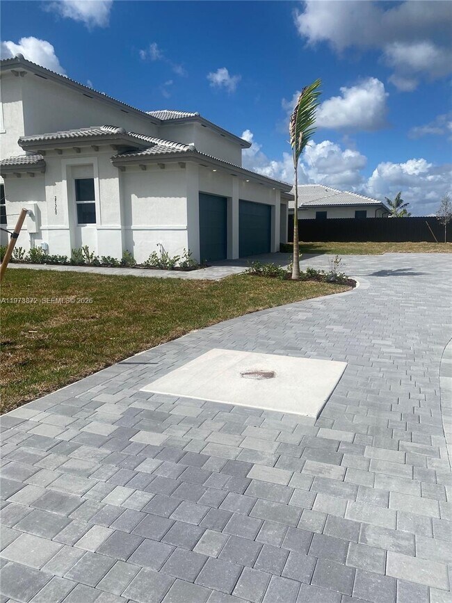 Building Photo - 27559 SW 159th Pl
