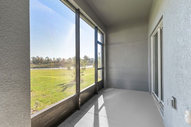 Building Photo - Luxury 3 BR + LOFT/2.5BA/1 Car Garage Luxury Townhome in the highly desirable GATED community of ...