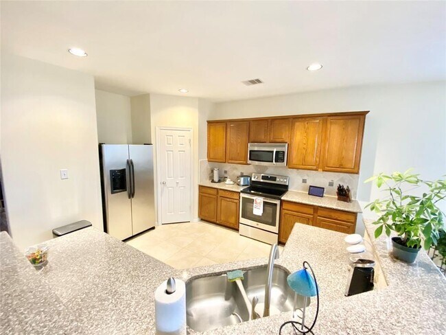 Building Photo - 17518 Stamford Oaks Dr