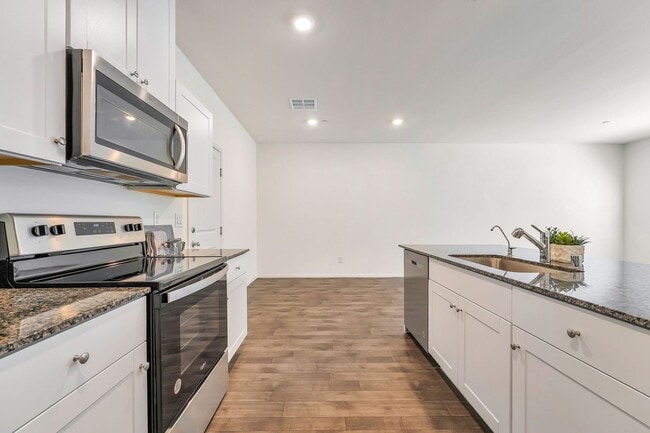 Building Photo - Luxury Living at a breathtaking property nestled in the vibrant city of Las Vegas!