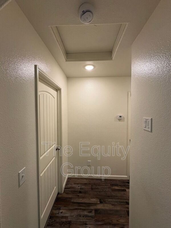 Building Photo - 717 W Perez Ave