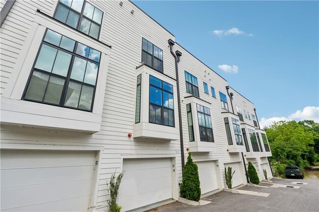 Building Photo - 75 Boulevard NE