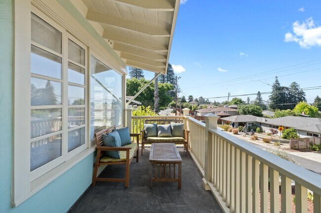 Building Photo - 35 Franciscan Way