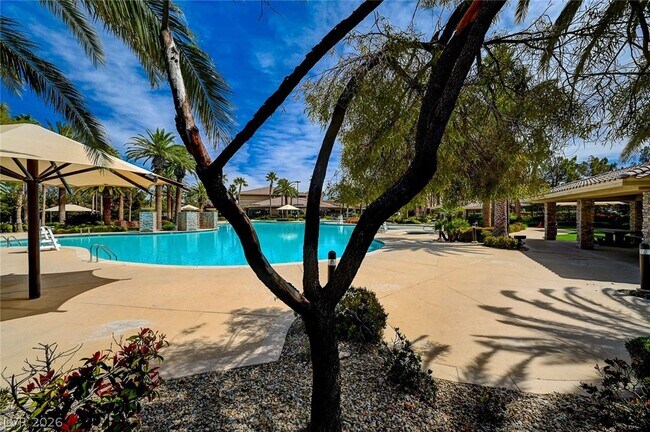 Building Photo - 121 Standing Stone St