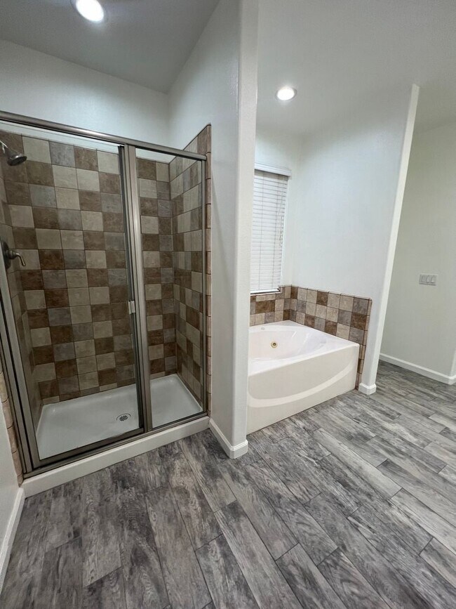 Building Photo - 2724 Tecopa Ave