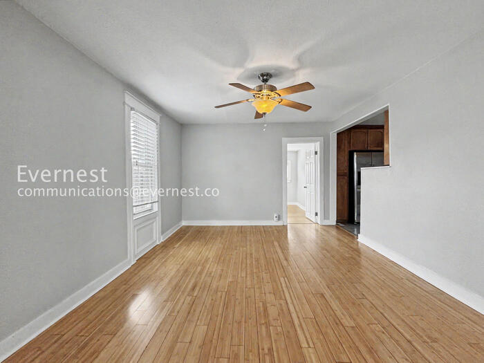 Building Photo - 4301 S Lincoln St