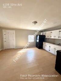 Building Photo - 1Bed/1Bath Duplex In East Lake!!