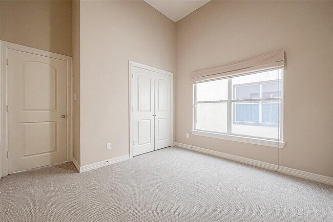 Building Photo - 6014 Hamman St