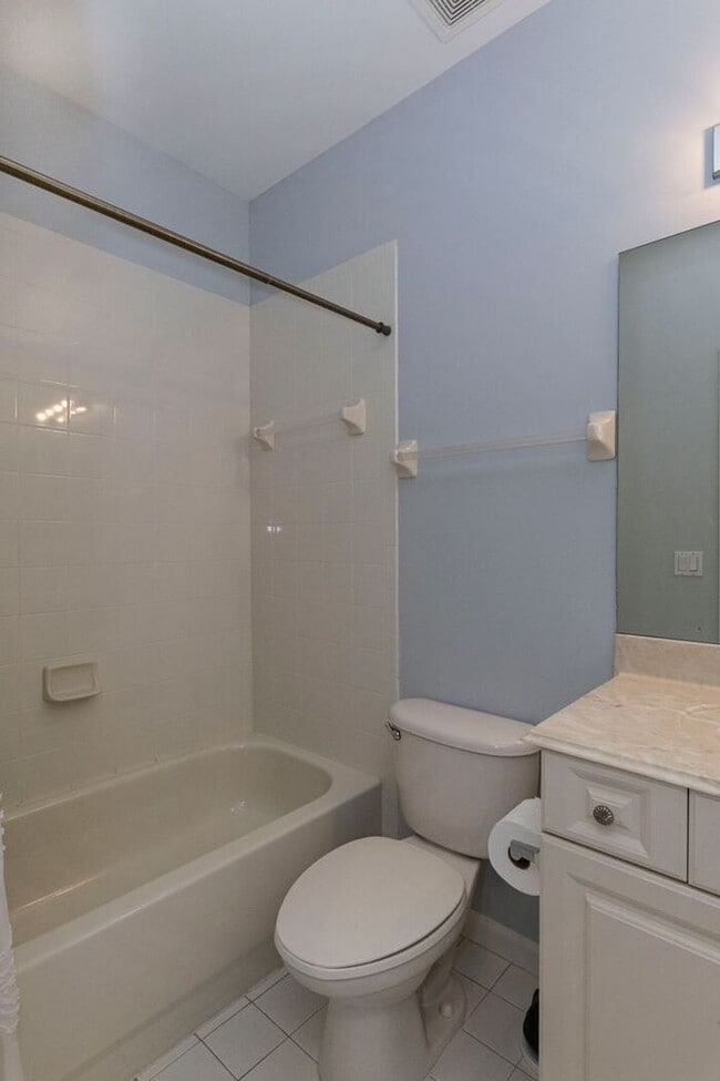 Building Photo - Cozy 1 bedroom/1 bath garage apartment in ...