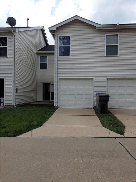 Building Photo - 419 Wild Oak Dr
