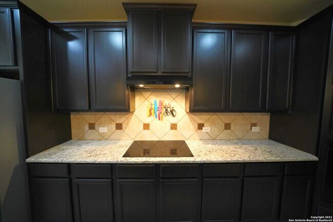 Building Photo - 1323 Kingbird Ct