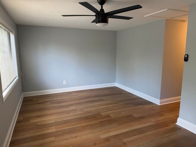 Building Photo - 8872 Welbeck Way