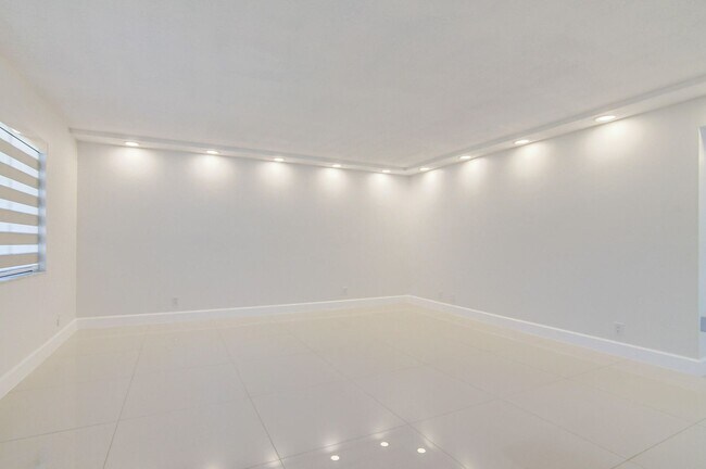 Building Photo - 15109 Ashland Dr