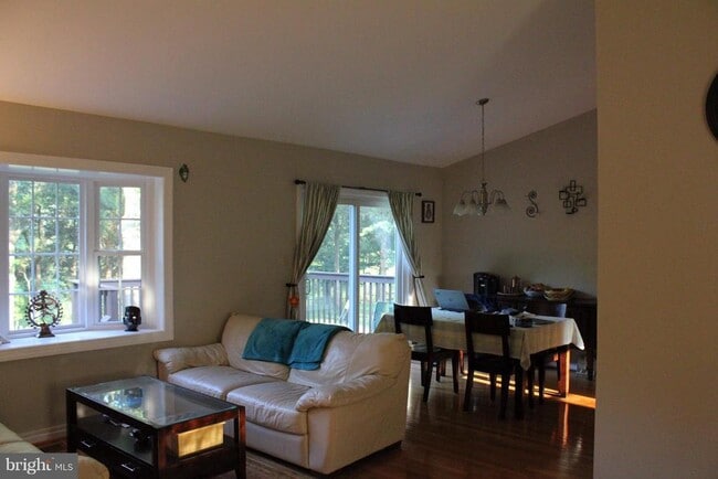 Building Photo - 13501 Clear Lake Ct