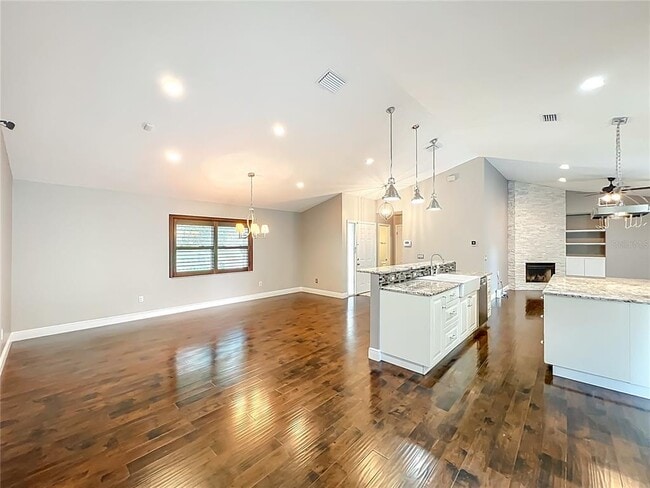 Building Photo - 9134 Sabal Palm Cir