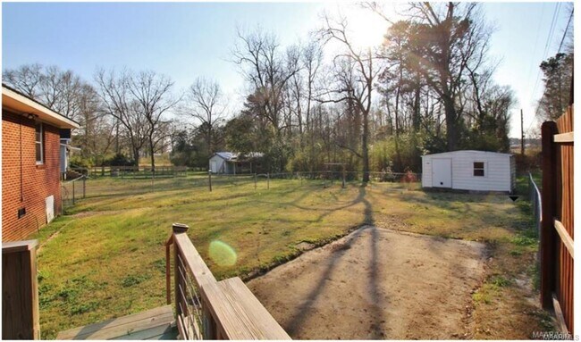 Building Photo - 418 Claud Rd