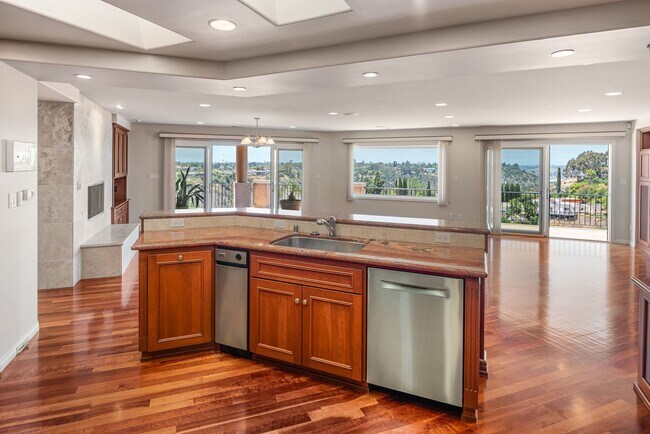 Building Photo - Custom Single Story in coveted Alvarado Es...