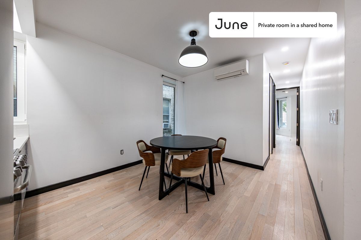 Building Photo - Room in Shared 4 bed/2 bath home in Ditmas Park