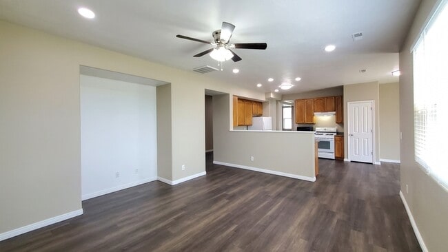 Building Photo - 2069 W 400 S