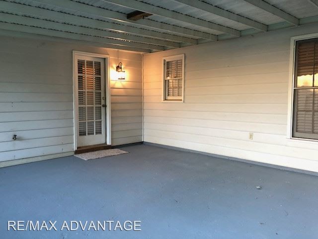 Building Photo - 3 br, 2 bath House - 130 N. HAMPTON DR.