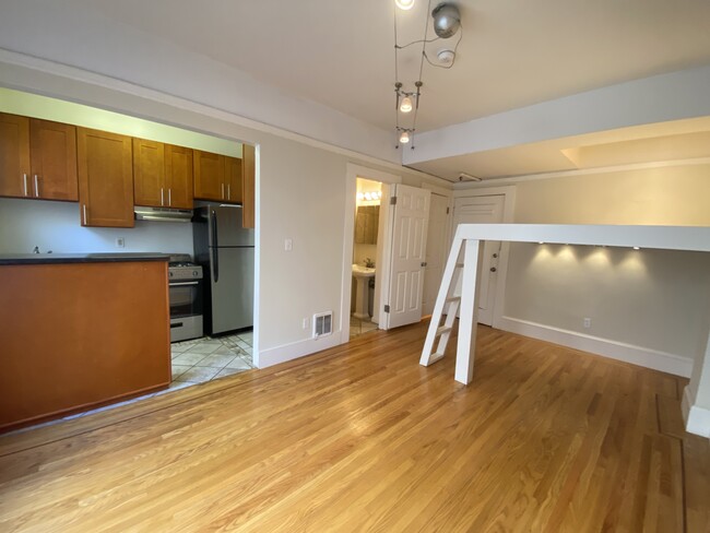 Interior Photo - Jekyll Apartments LLC.