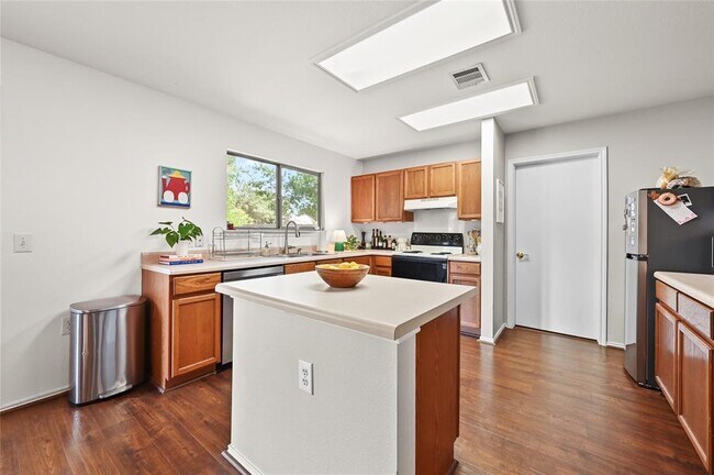 Building Photo - 7521 Marble Crest Dr