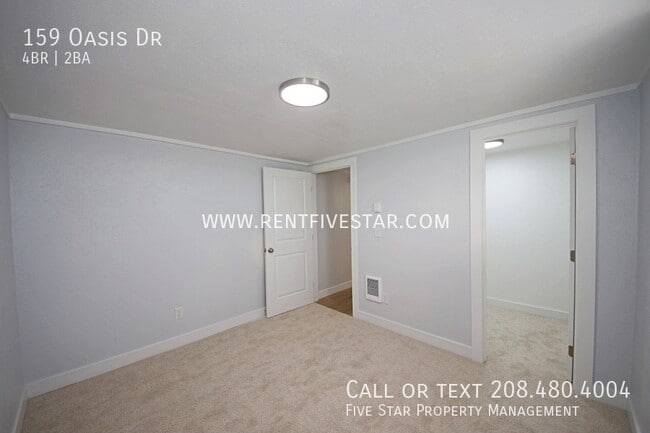 Building Photo - 159 Oasis Dr