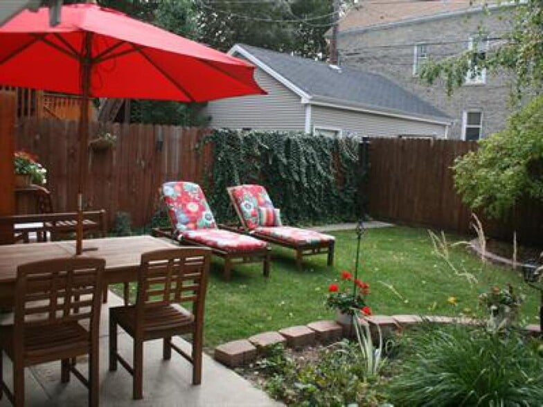 Building Photo - 3238 N Hoyne Ave