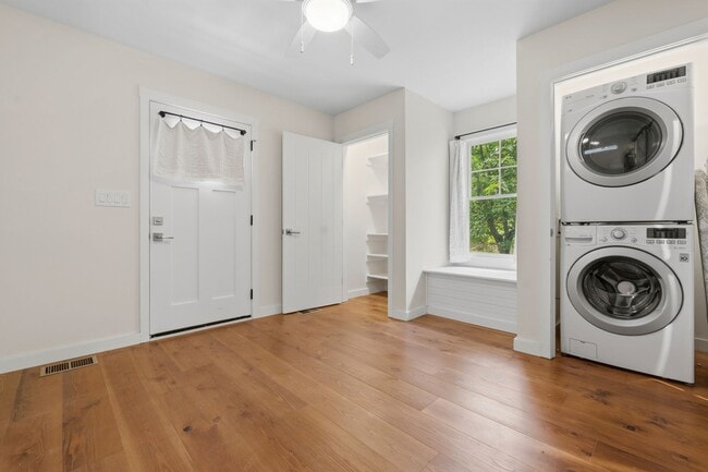 Building Photo - Charming 1BR ADU in Coveted Hope Valley with Private Screened Porch