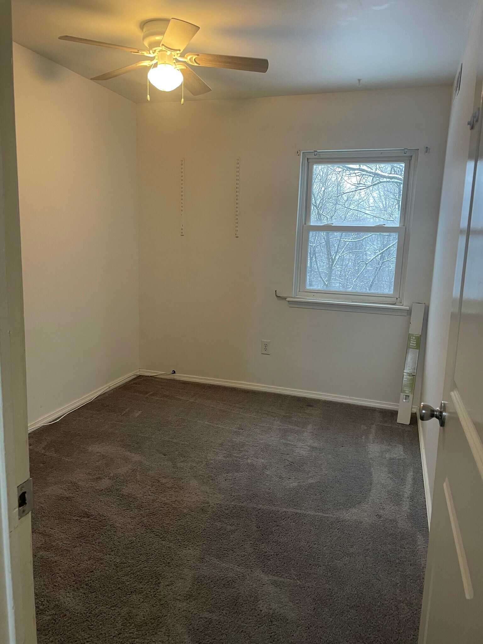 Bedroom 2 - 9485 Woodbridge Rd