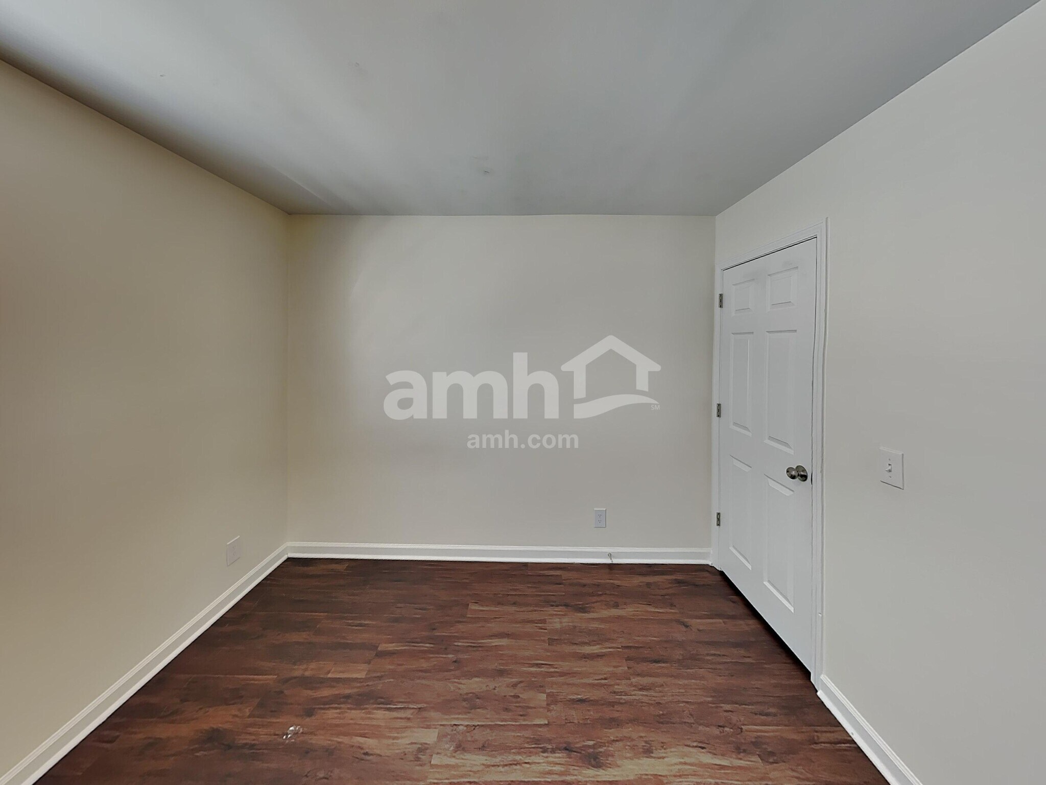 Building Photo - 1205 Chapmans Retreat Dr